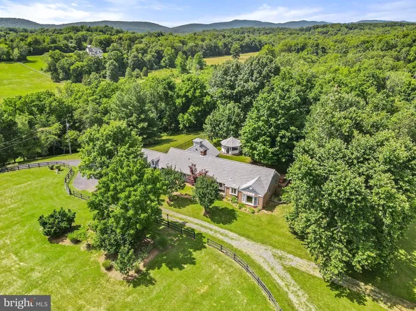 4272 Danielle Ln, Warrenton, VA 20187