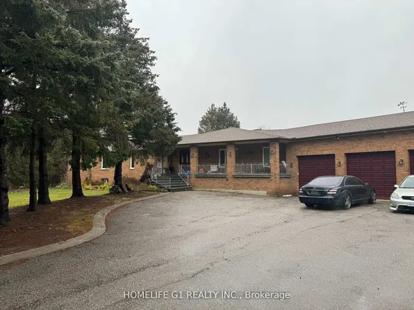 8 Rosegarden Dr, Brampton, ON L6P 0E6