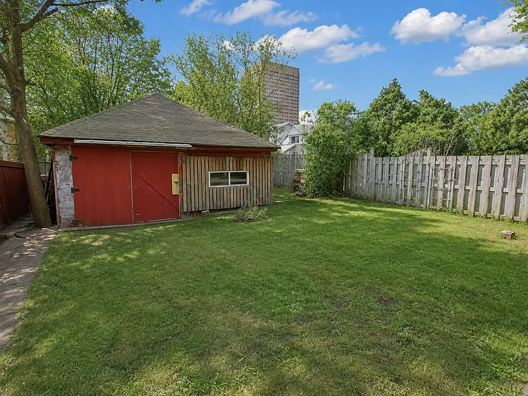 52 Pinehurst Ave #1 — Photo 18