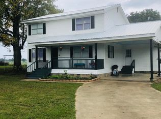 718 Kelsey Massie Rd, Como, MS 38619