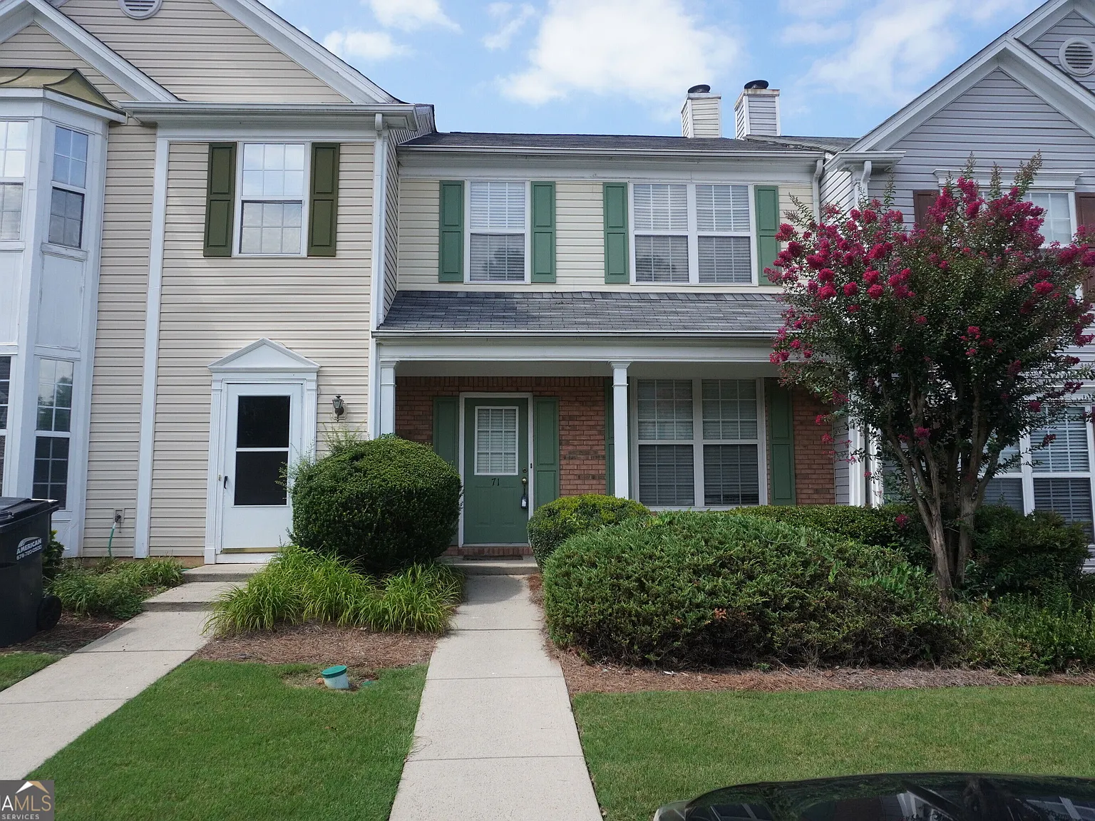 2 bed, 2.5 bath, 1240 sqft, $1,750 — Photo 2