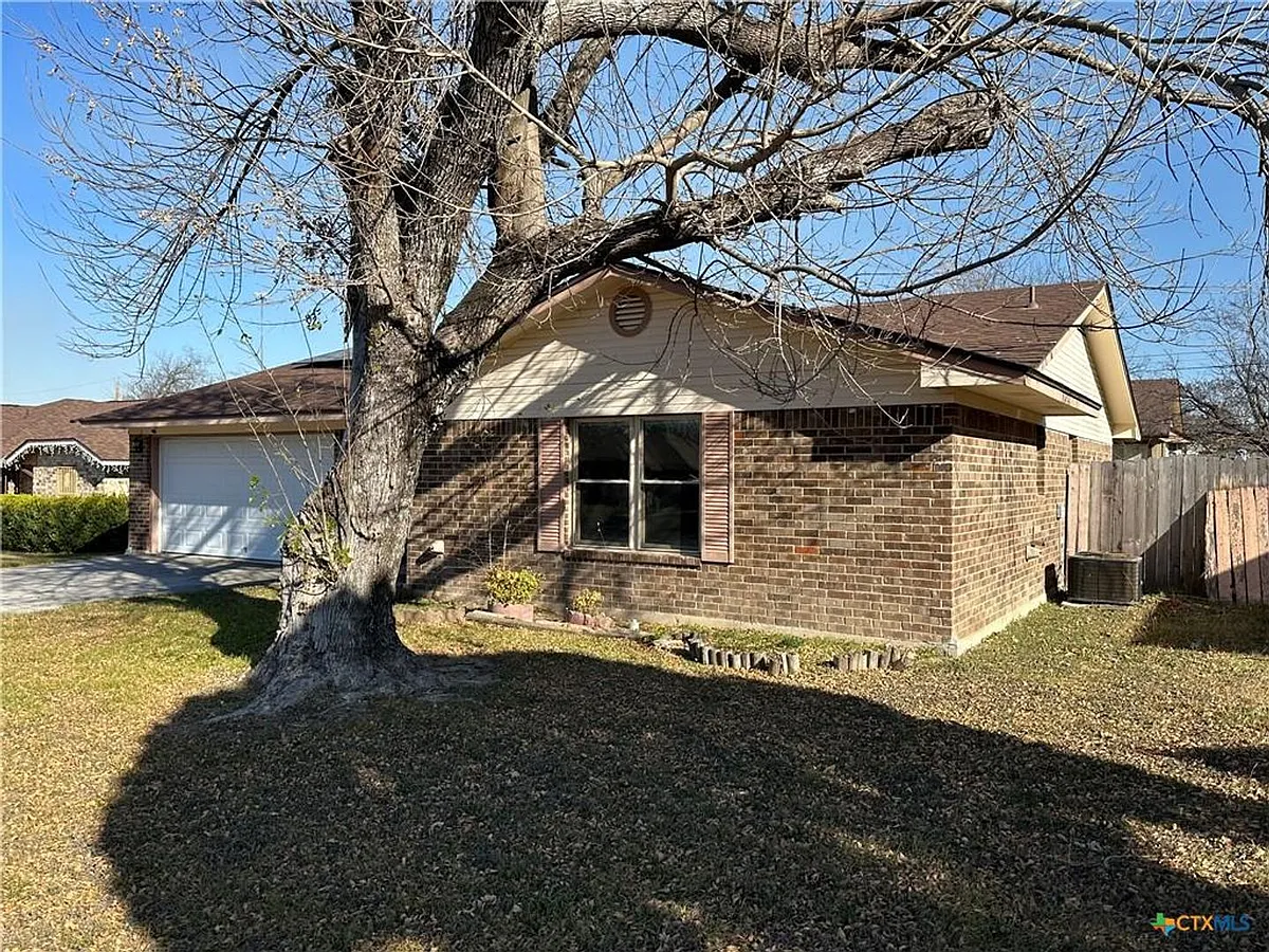 Building Photo - 1810 Gautier Ave