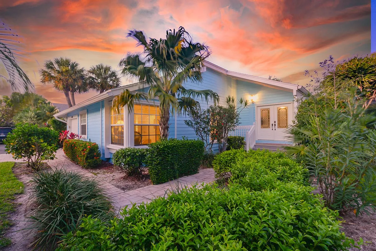 Building Photo - 4051 NE Breakwater Dr