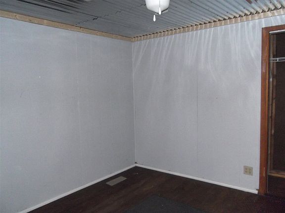 4th image of 2970 W North St