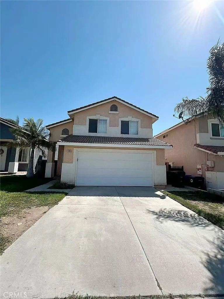 Building Photo - 15865 Flamingo Dr