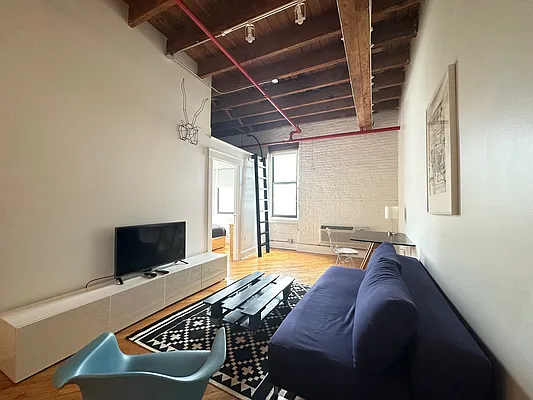 Rented by Dream Space Realty | media 9