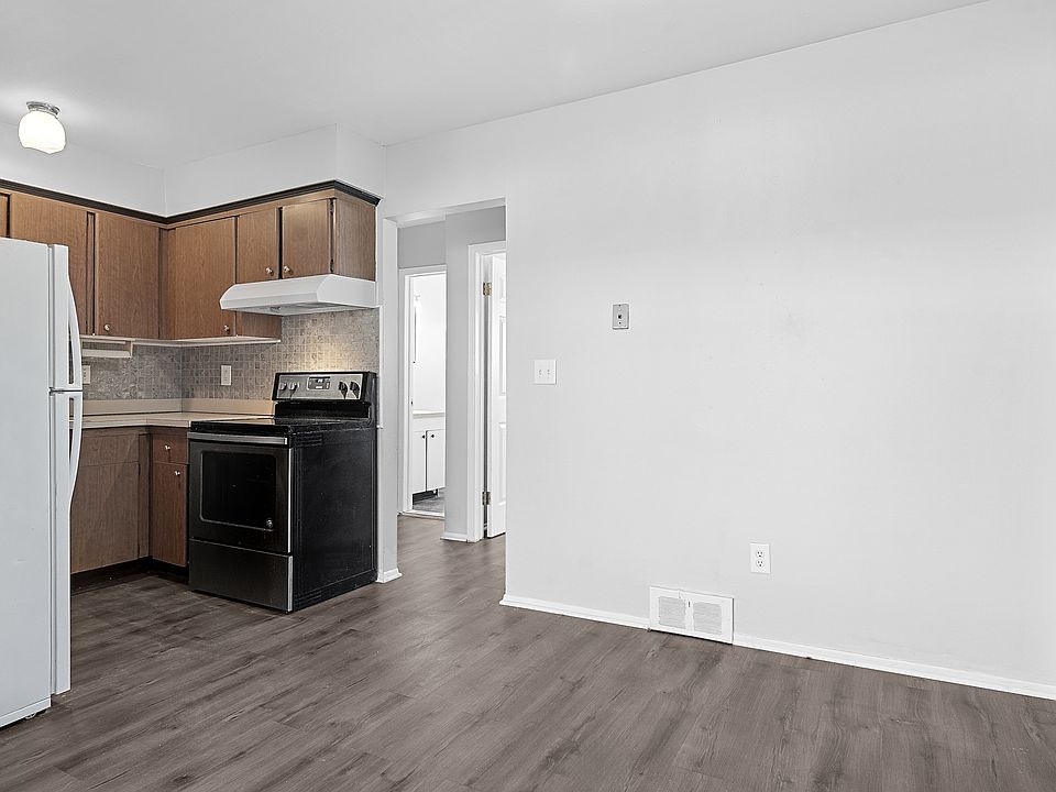 1st image of 426 Oak St #17603899