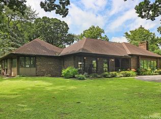 158B Algonquin Rd, Barrington Hills, IL 60010