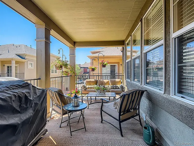 2 bed, 1295 sqft, $3,100 — Photo 2