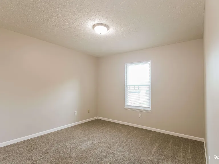 9938 Fountain Cove Ln — Photo 11