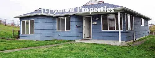3 bed, 1166 sqft, $2,200 — Photo 1