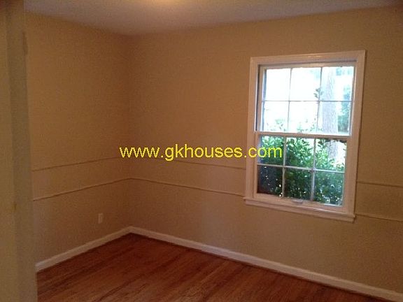 3rd image of 225 Carol Dr