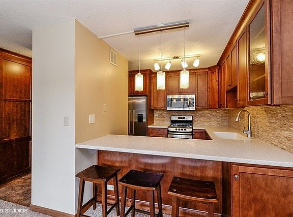 5th image of 5100 N Marine Dr APT 4H