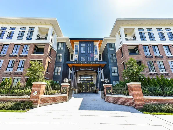 15138 34th Ave #414, Surrey, BC V3Z 0Y5