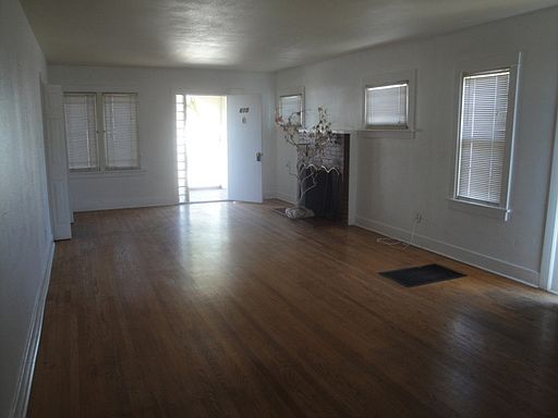3rd image of 610 E Orange St