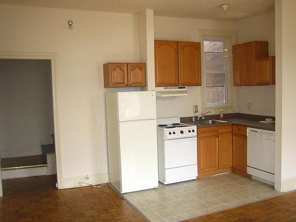Living room Kitchen Area