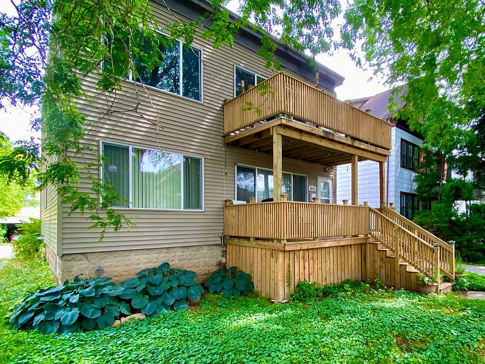 Exterior, Huge upper patio!