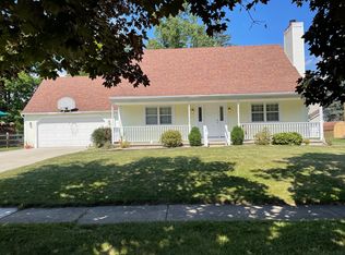 2237 Denton Ln, Maumee, OH 43537