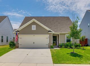 223 Hidden Lakes Rd, Statesville, NC 28677