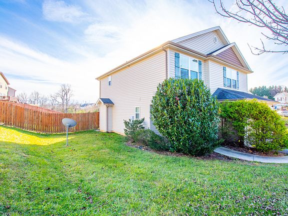 2nd image of 5 Lorena Ln
