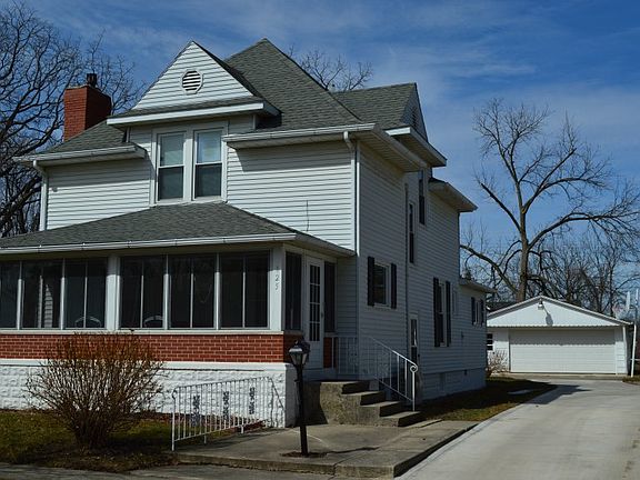 2nd image of 125 E Cornelia St