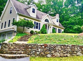 24 Christmas Hill Rd, Guilford, CT 06437