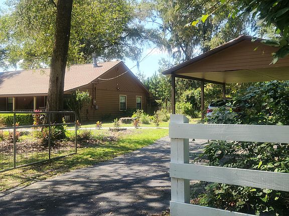3rd image of 416 SW Duckett Ct