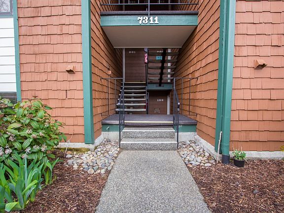 2nd image of 7311 N Skyview Pl APT F202