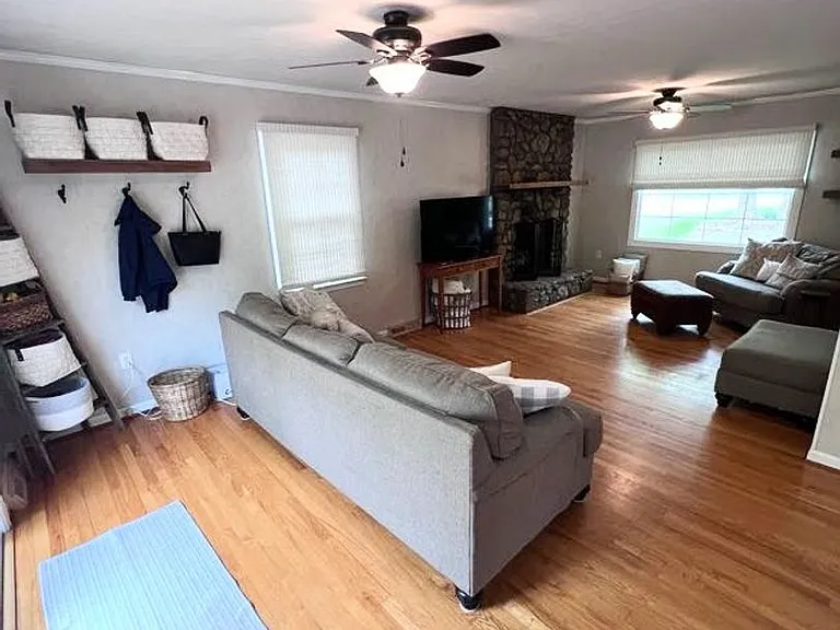 118 Guffey Ter — Photo 14