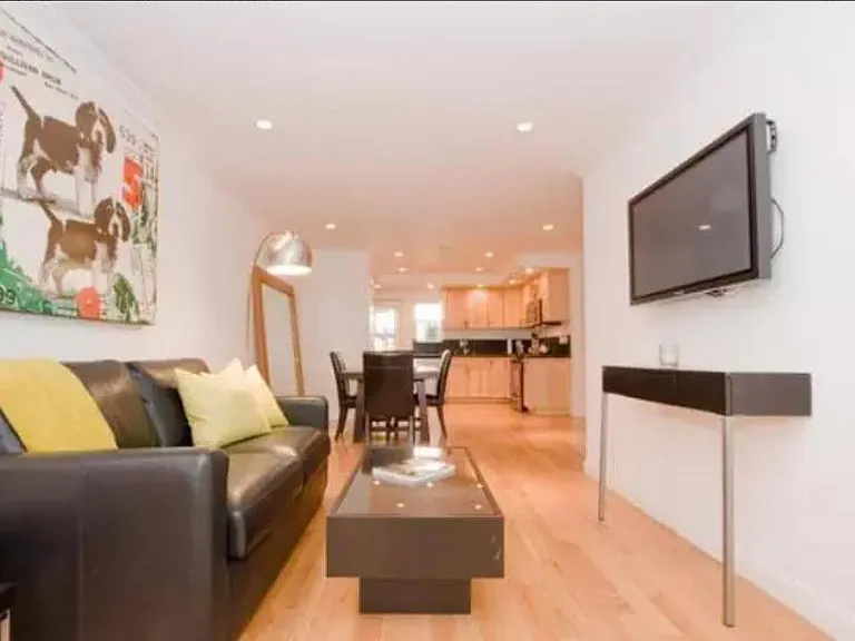 977 Dolores St #A — Photo 4