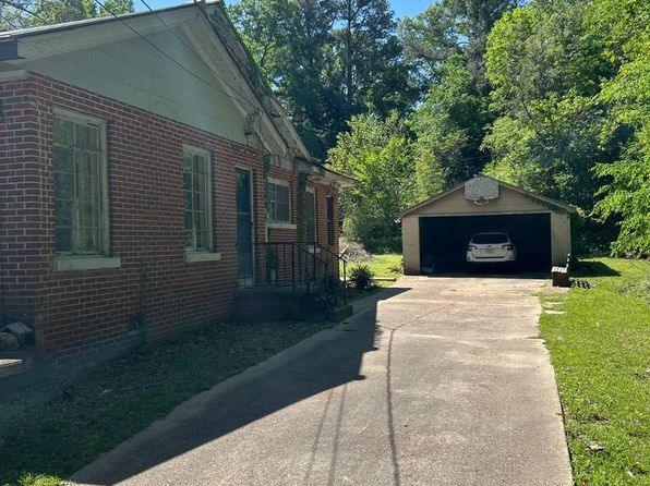 331 E Adams St, Kosciusko, MS 39090