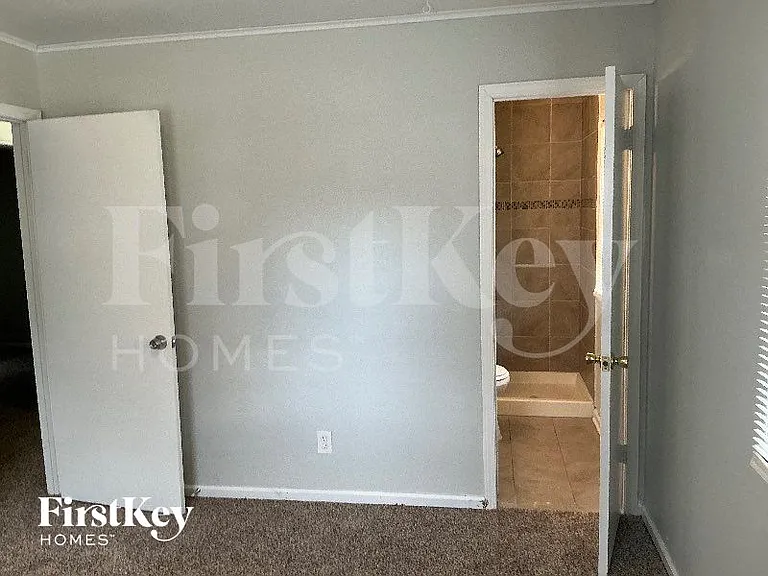 15403 E 43rd Ter S — Photo 12