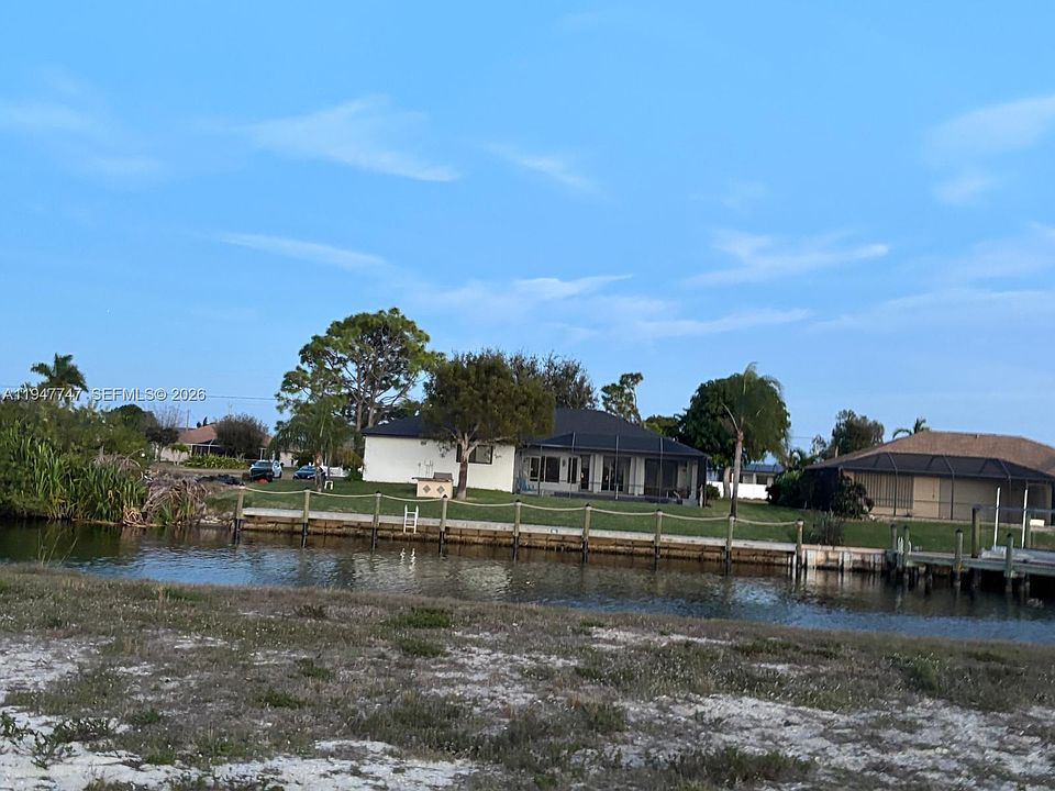 1st image of 417 NW 38th Ave