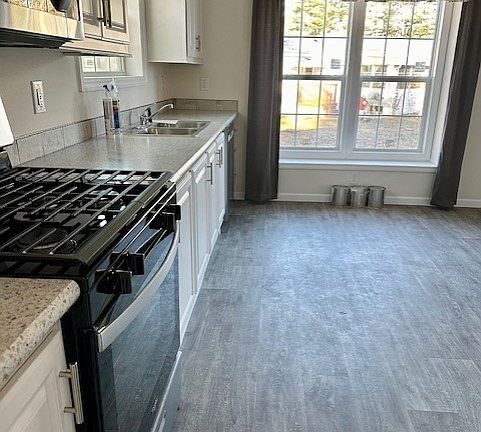 4th image of 102 Maplewood Dr