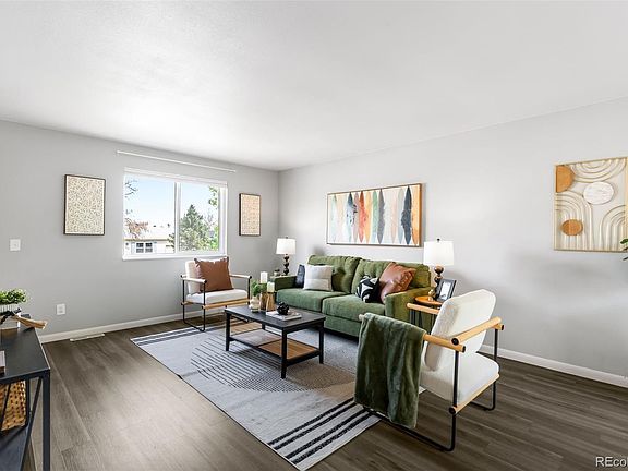 4th image of 10040 Holland Court