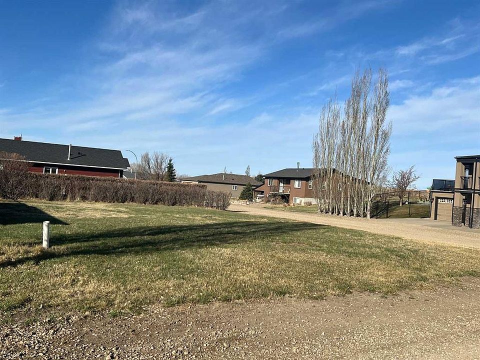 2nd image of 446 Sunset Dr