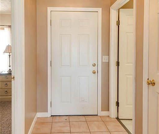 2nd image of 1915 Springwood Dr