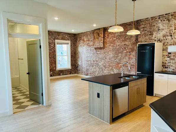 709 Broadway St #B, Cape Girardeau, MO 63701