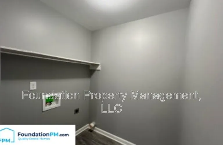 605 Howard Dr — Photo 6