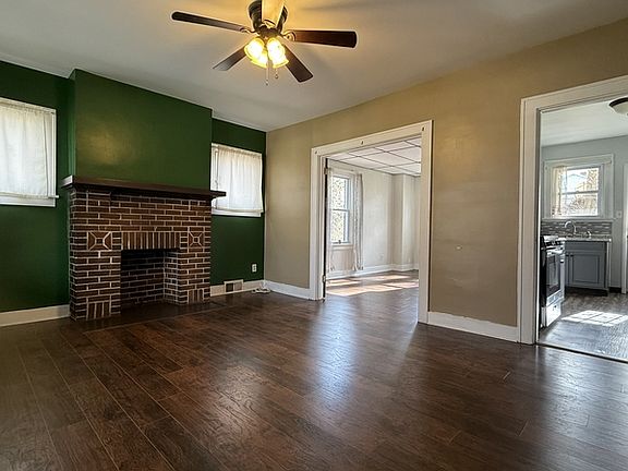 3rd image of 136 Arkansas Ave
