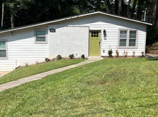2752 Santa Barbara Dr NW, Atlanta, GA 30318