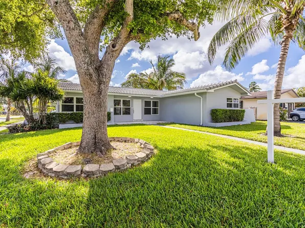 221 N 46th Ave, Hollywood, FL 33021