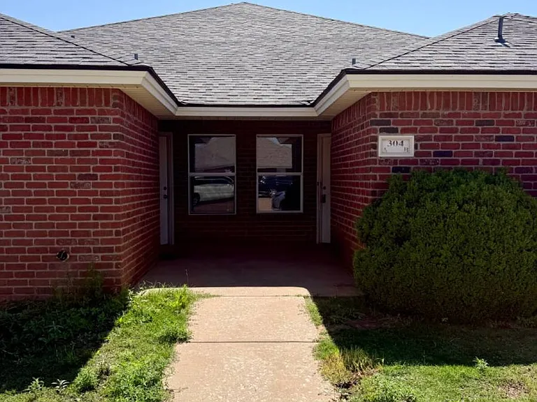 304 N Brentwood Ave #A — Photo 2