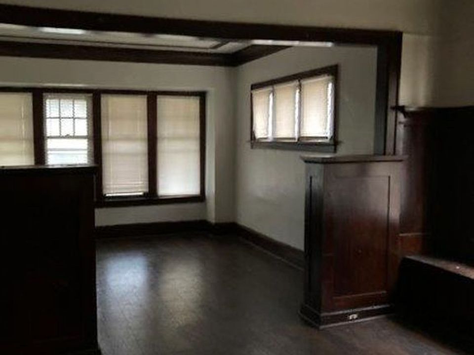 2nd image of 2735A N 41st St #A
