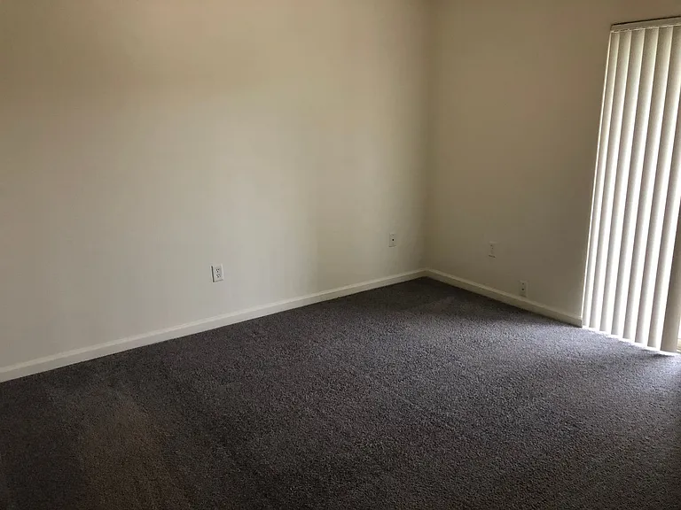 Falcon Ridge Apartments — Photo 61