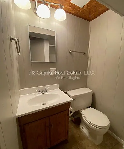 117 N Shamrock St #9 — Photo 6