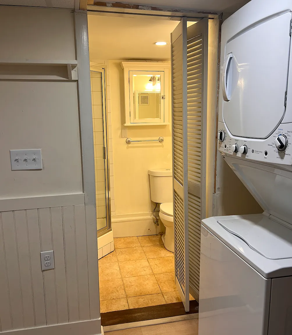 Studio, $2,500 — Photo 4