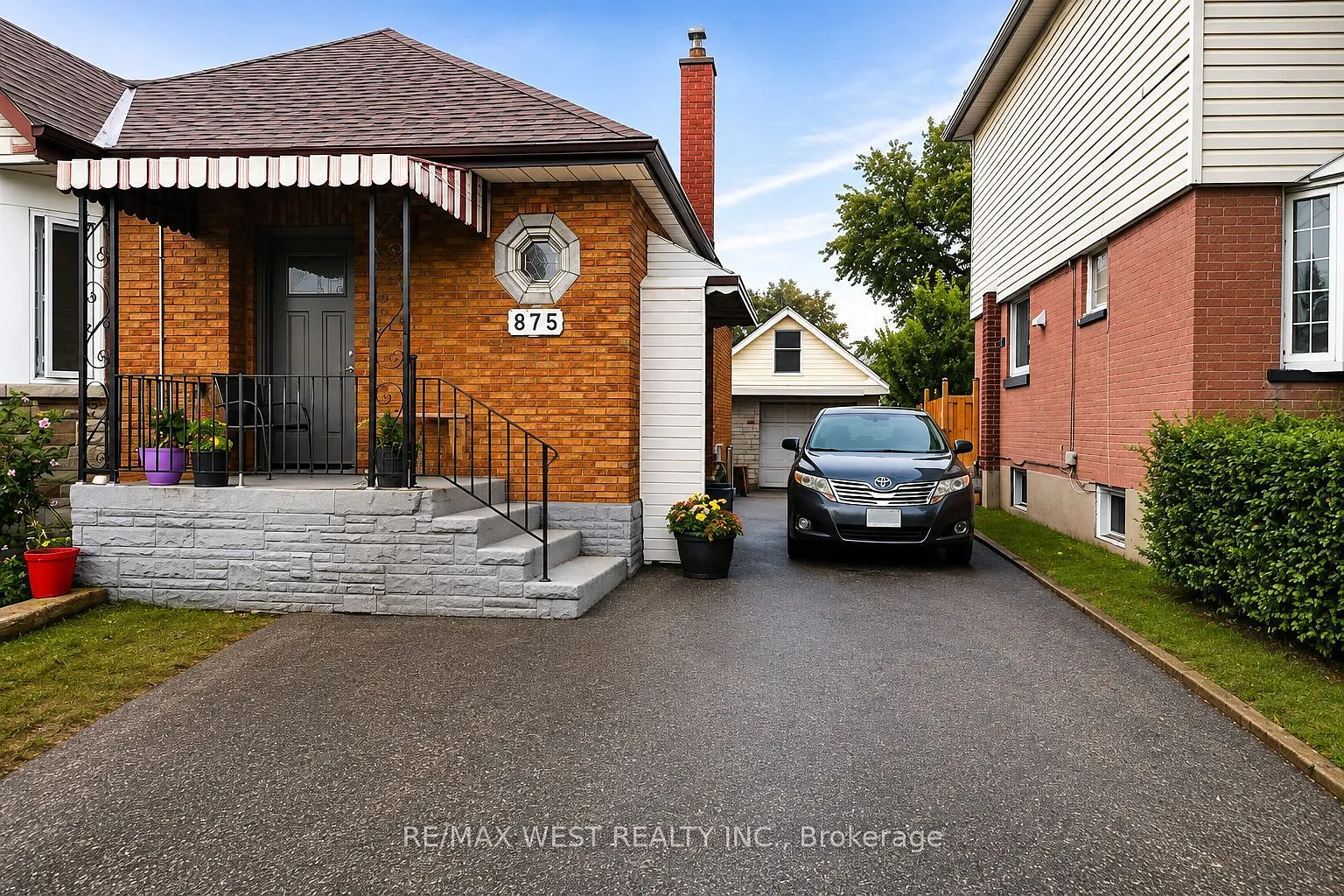 3 bed, $2,300 — Photo 2