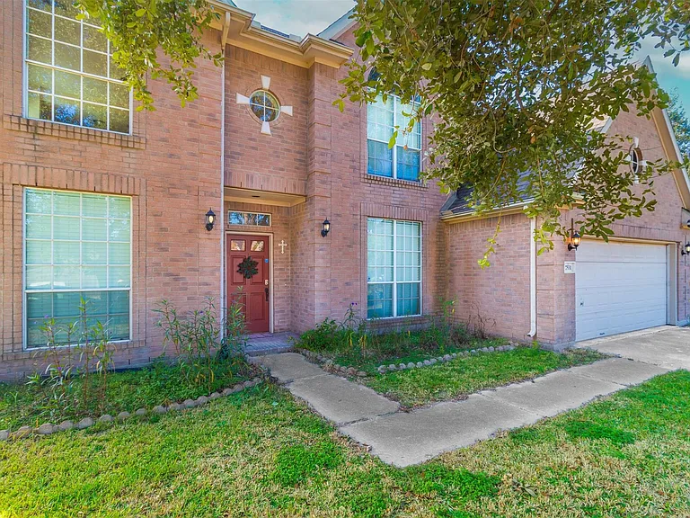 17531 Aspen Ridge Ct — Photo 1