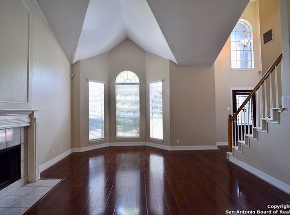 2nd image of 910 Riverstone Dr